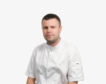 Кравченко Дмитрий Сергеевич — заведующий терапевтическим отделением поликлиники, врач — кардиолог